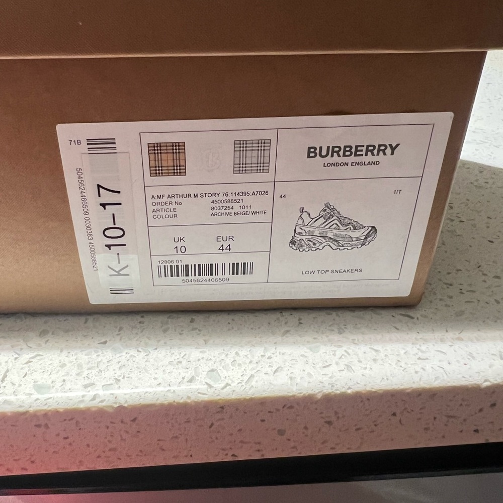 Burberry 
Vintage Check Cotton Arthur Sneakers